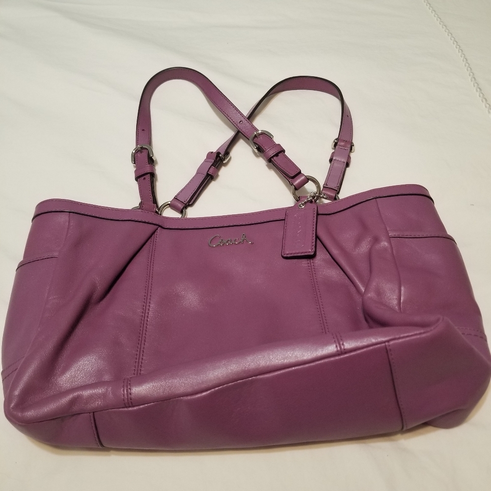 Almost new coach purse
